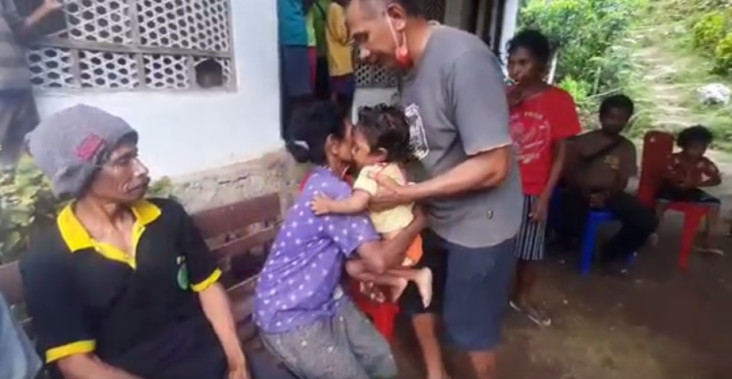 Kisah 2 Balita Selamat...