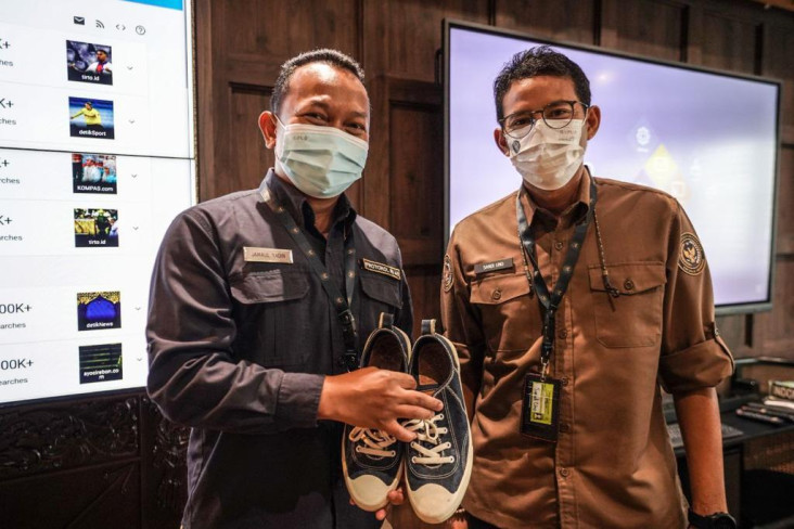 Pegawai Protokolernya...
