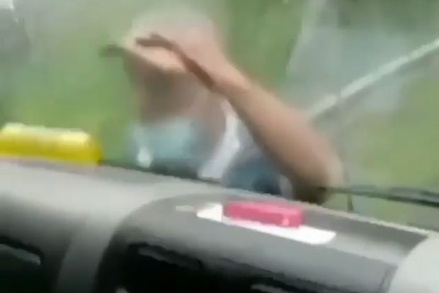 Viral, Derek Liar Paksa...