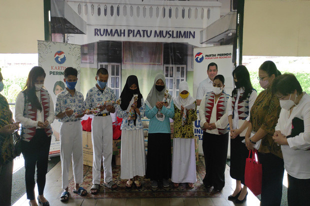 Kartini Perindo Sambangi...