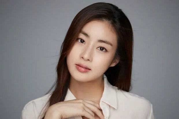 Selamat! Kang Sora Melahirkan...