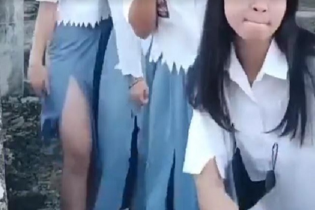 Ulah Lima Siswi Cantik...