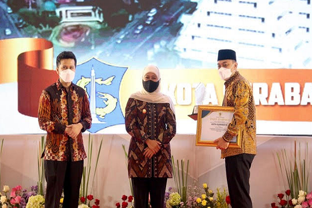 Dapat Penghargaan Pembangunan...