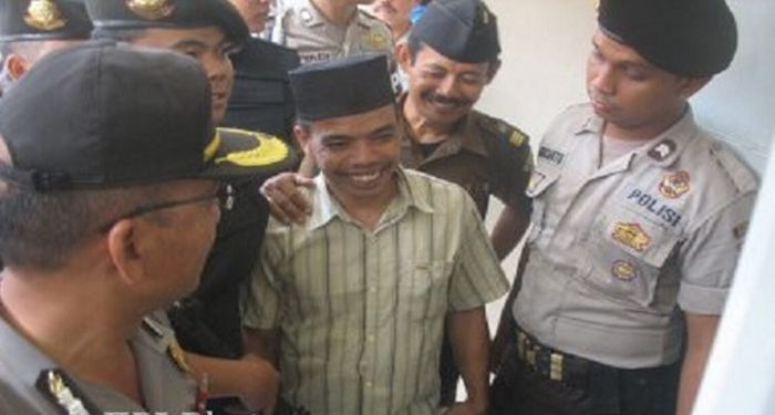 Akhir Cerita Si Tukang...