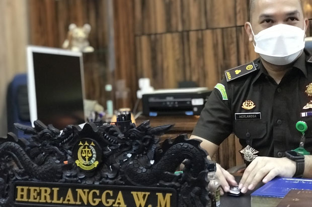 Kejari Belum Butuh Keterangan...
