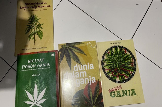 Polisi Temukan Empat...