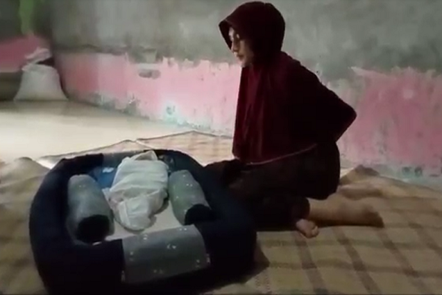 Aceh Gempar, Ibu Muda...