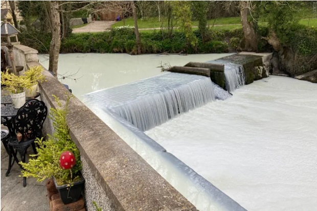 Sungai Dulais Alirkan...
