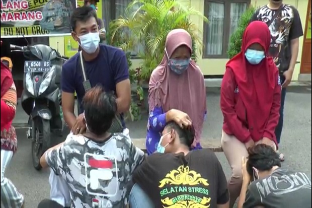 Garang Saat Tawuran,...