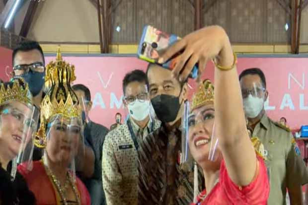 Momen Jokowi, Anies,...