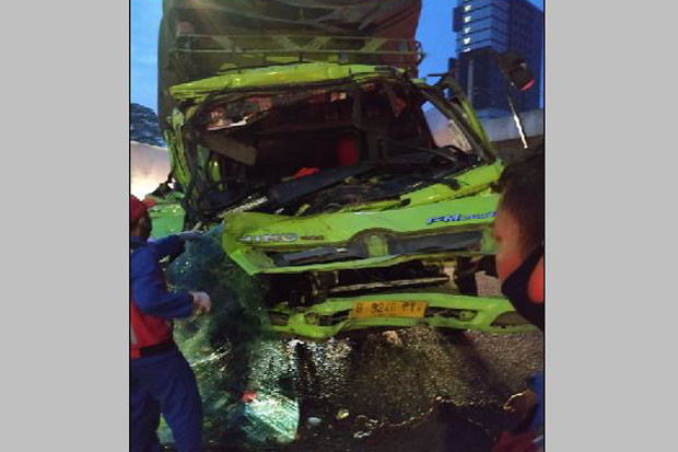 Kecelakaan di Tol JORR...
