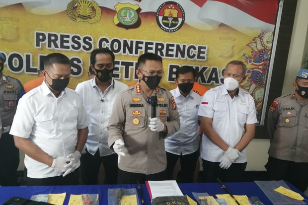 Polisi Gulung Komplotan...