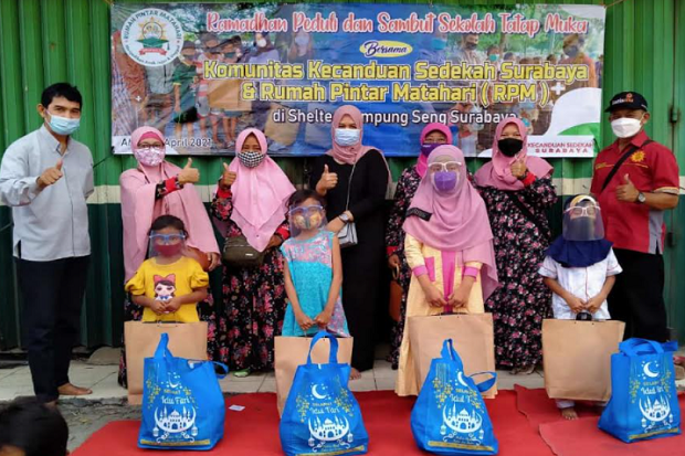 Komunitas Kecanduan...