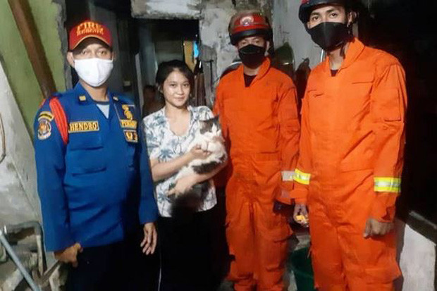 Kucing Diselamatkan...