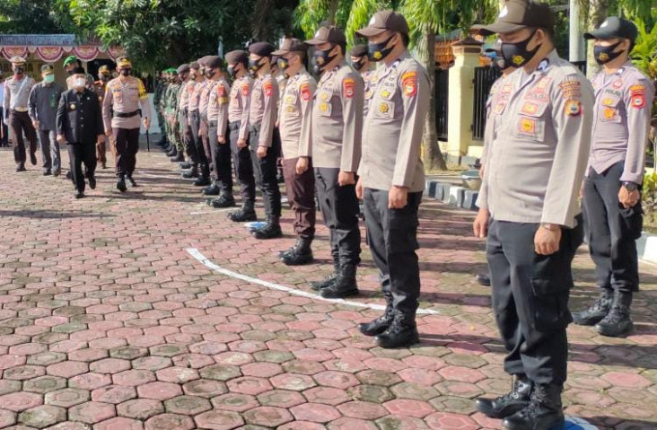 Di Tengah Pandemi COVID-19,...