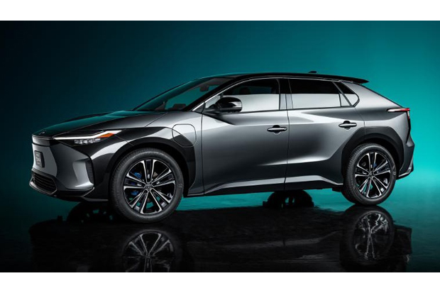 Toyota Pamerkan SUV...