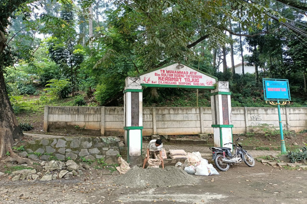 Makam Keramat Tajug...