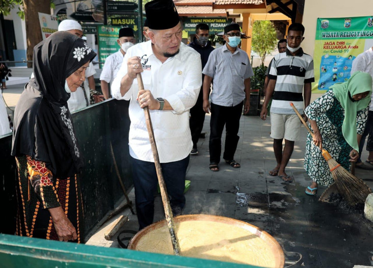 La Nyalla Minta Polisi...