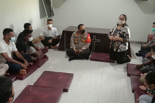 Ajak Mahasiswa Papua...
