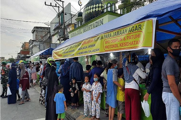 Pasar Kue Dadakan Sebabkan...