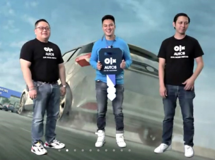 Bukan Mobil Dua Pintu,...