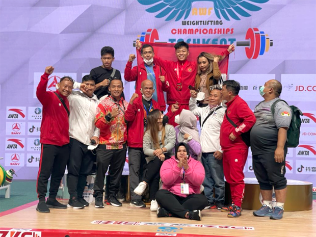 Lifter Muda Indonesia...
