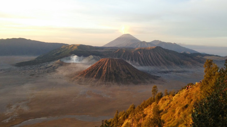 Dampak Menyaksikan Matahari...