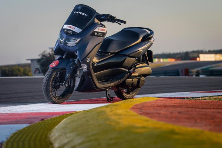 Sah, Yamaha NMAX 125...