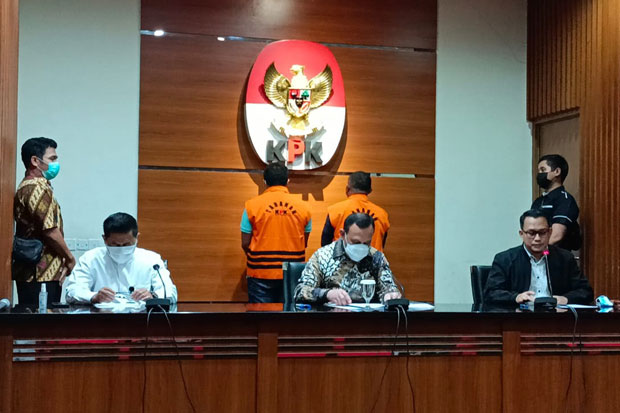 Anak Buah Terima Suap,...