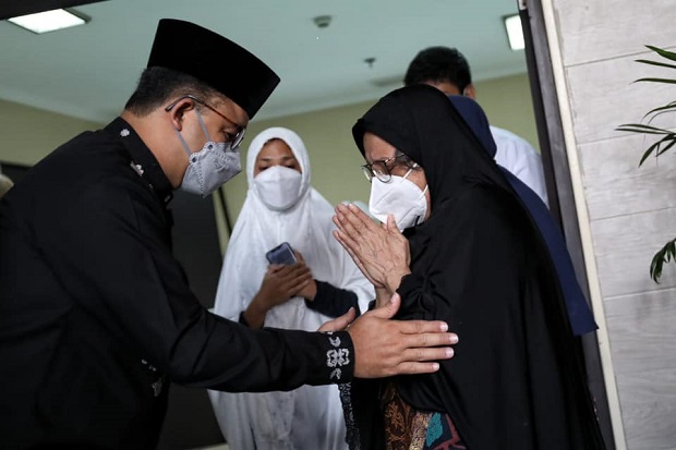 Anies Baswedan Berduka,...