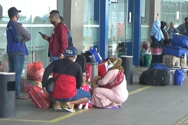 Layani Penumpang, Terminal...