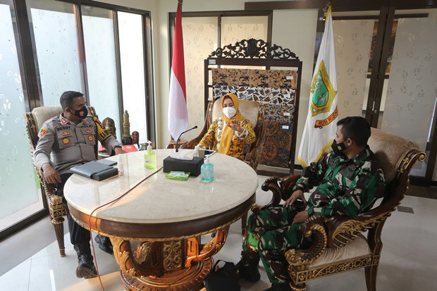 Pastikan Layanan Publik...