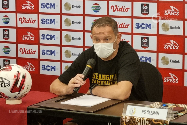 Bentrok PSM Saat Perebutan...