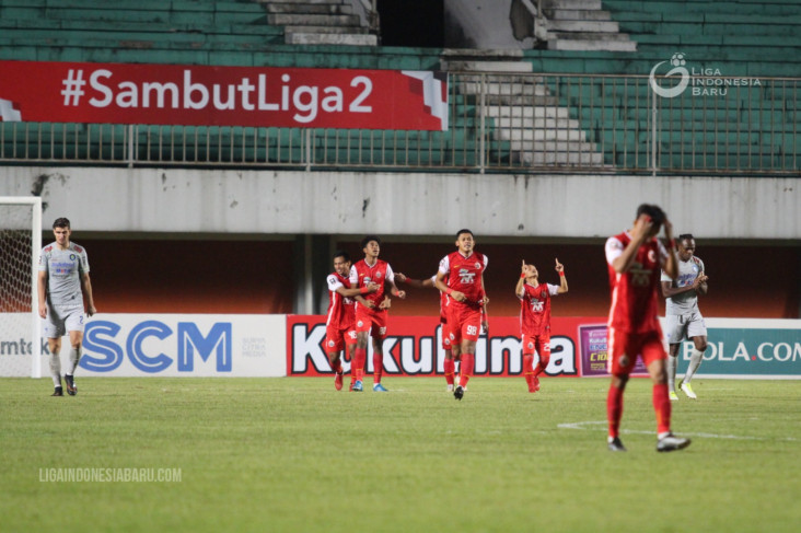 Kalahkan Persib 2-0,...