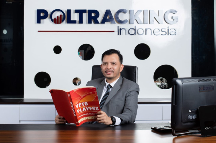 Lembaga Survei Poltracking...