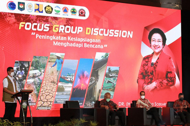 Megawati Ajak Semua...