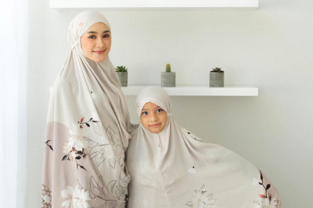 Zayana Luncurkan Mukena...