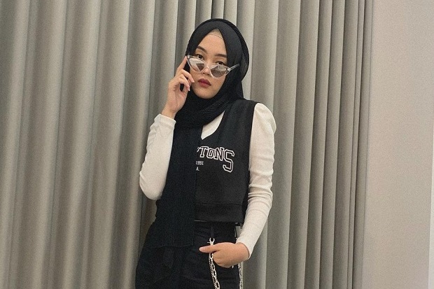 Putri Delina Dihujat...