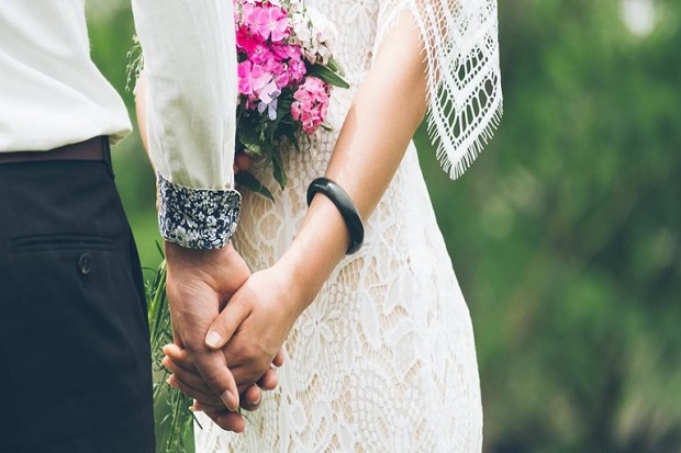 Pria Ini Punya 35 Pacar,...