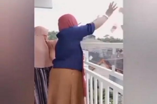Alamak, Emak-emak Tajir...
