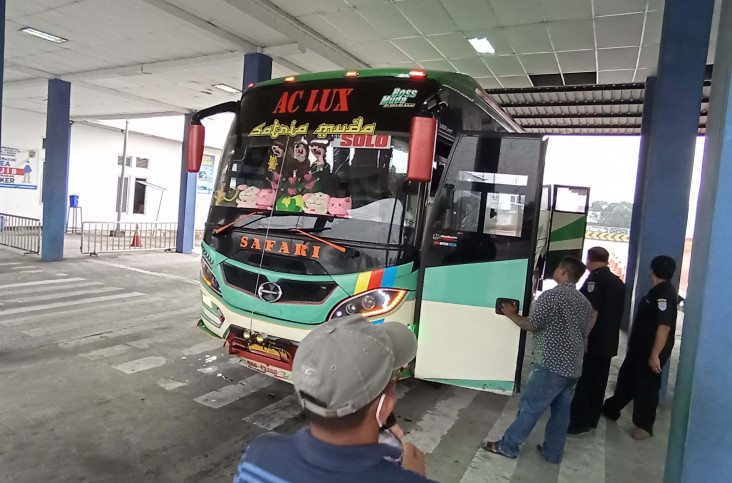Sepi Penumpang, Kru...