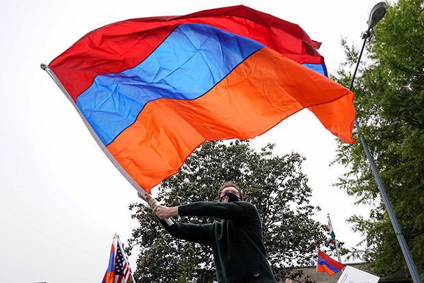 Surati Biden, PM Armenia...