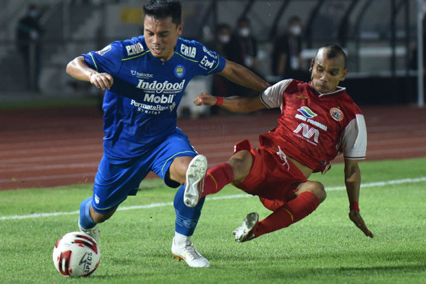 Markas Persib Diserang...