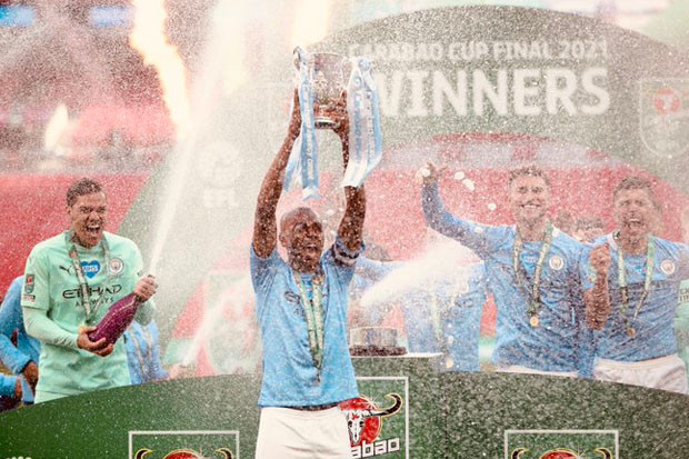 Fernandinho Sejajar...