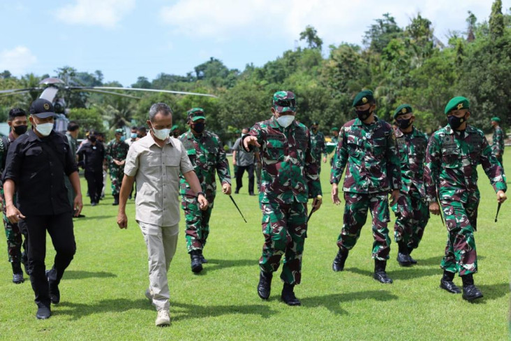 Terima Kunjungan Pangkostrad,...