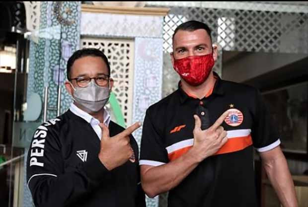 Persija Juara Piala...