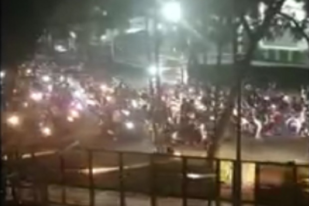 Oknum Bobotoh Lakukan...