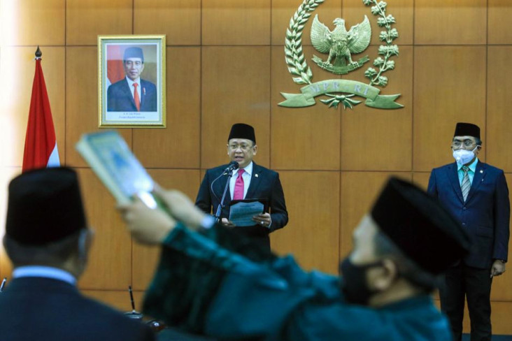 Pancasila Memelihara...