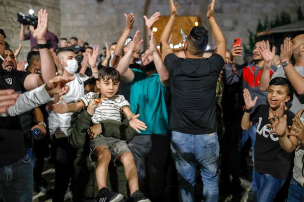 Polisi Israel Mundur...