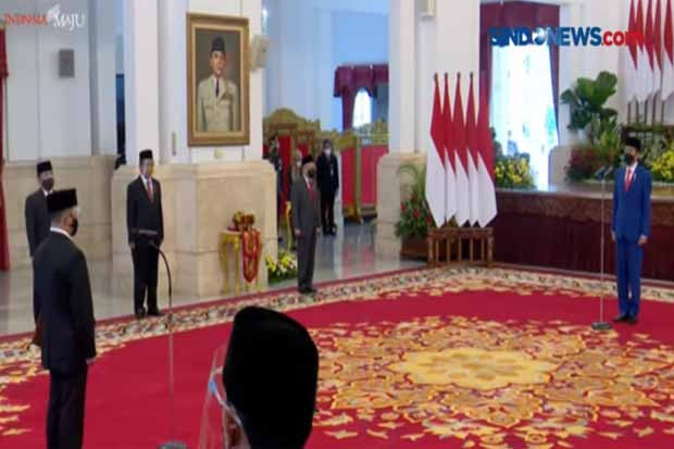 Jokowi Resmi Lantik...